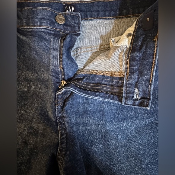 EUC Gap Denim Shorts (32) - Picture 3 of 9